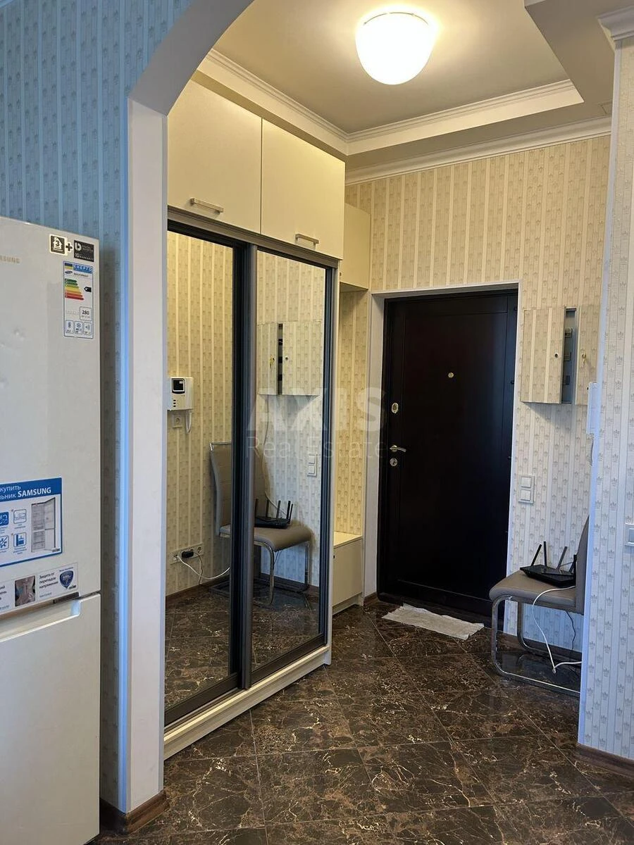 2к квартира ул. Кирилловская 85/87А6482311