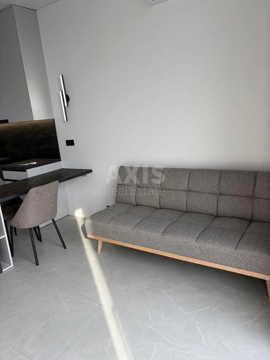 1k apartment vul. Gareta Dzhonsa 8703021
