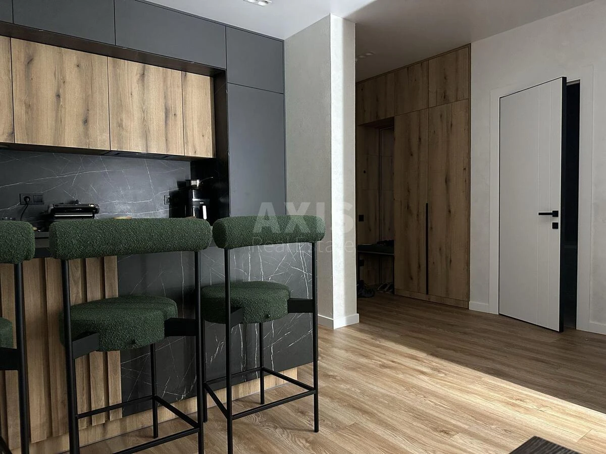 2k apartment vul. Svyatoslava Khorobroho 11Б702090