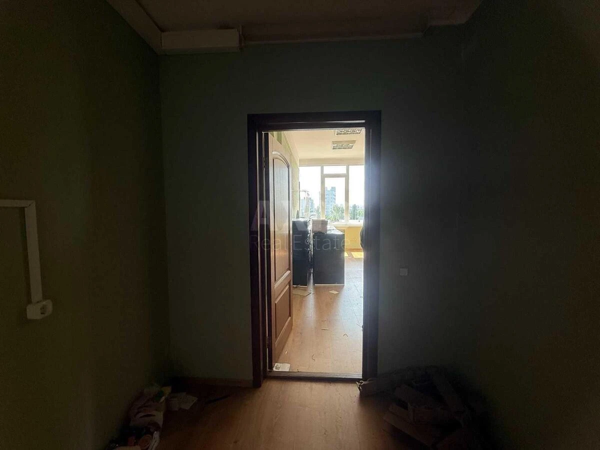 Офис ул. Сверстюка Евгения 2Б, 78м27158311