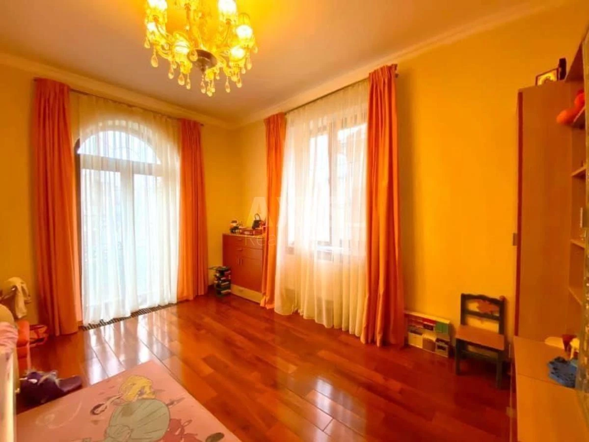 House vul. Lubens'ka, 500m2, Kyiv city457705