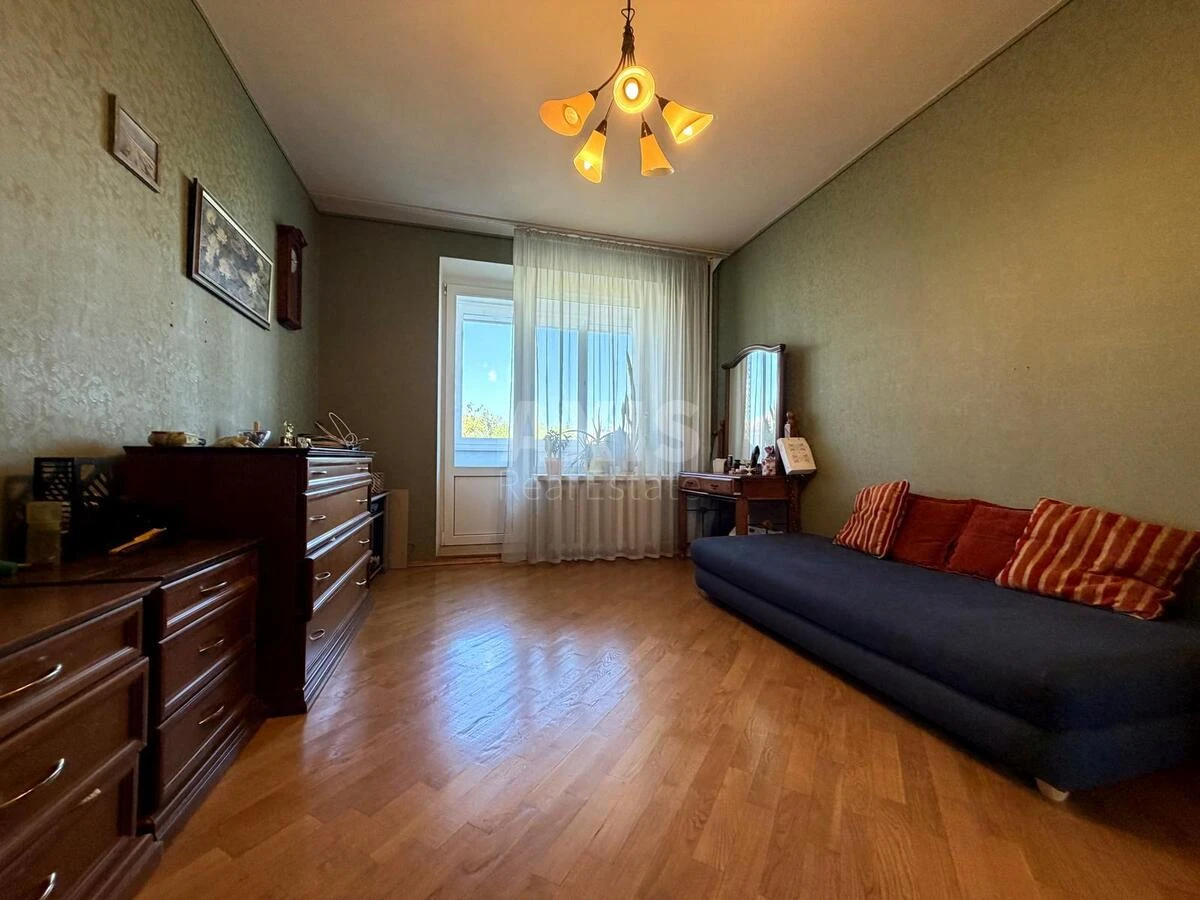 3k apartment vul. Donec'ka 37/19688323
