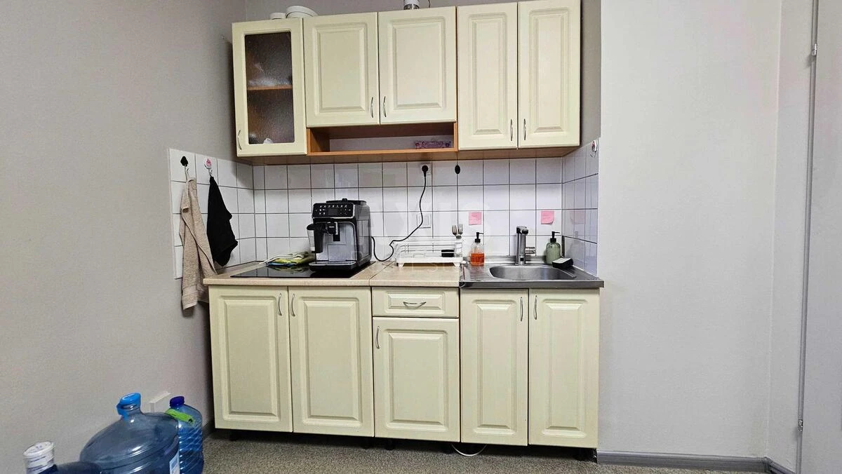 Office vul. Velyka Vasyl'kivs'ka 9/2, 160m2673399