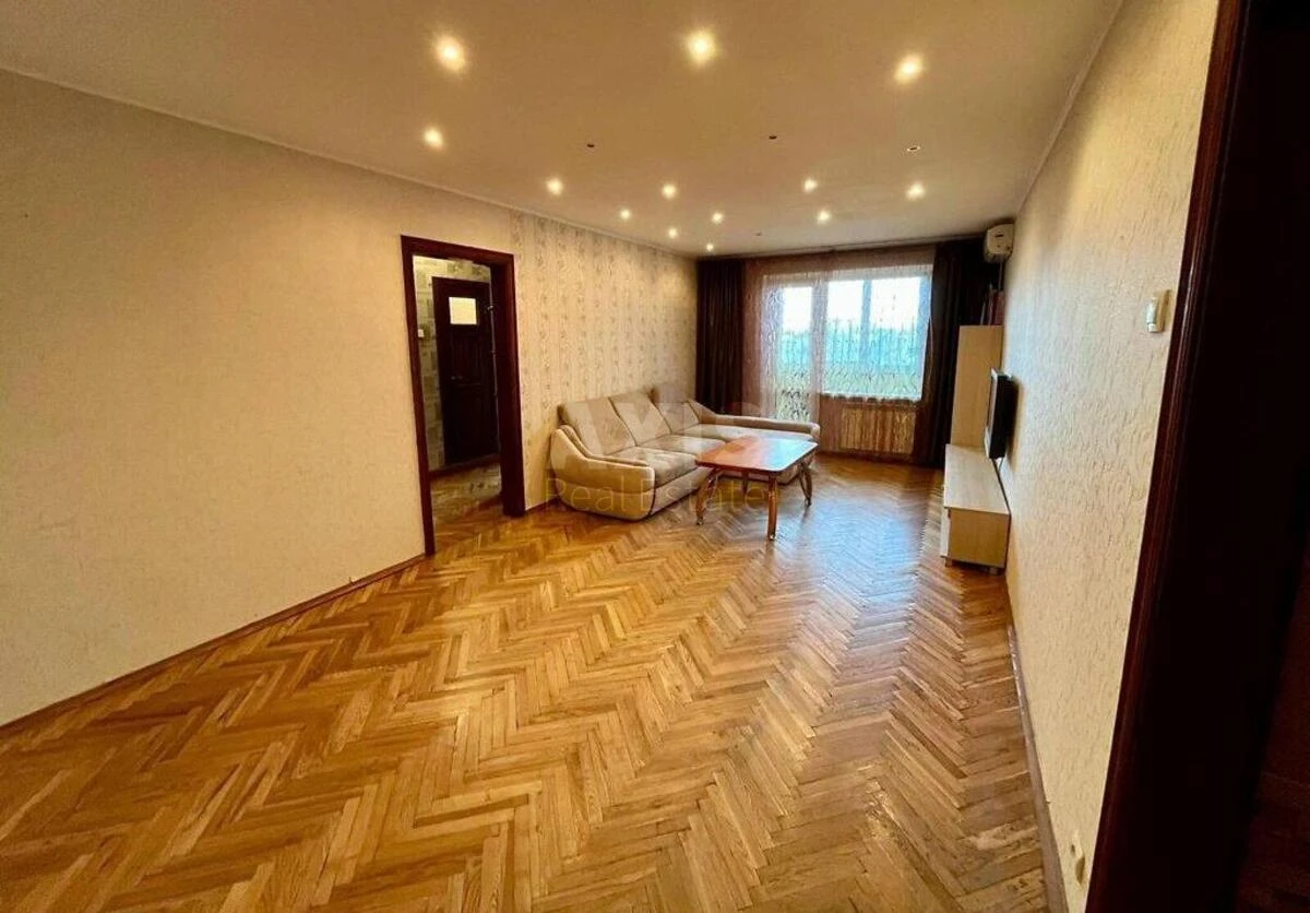 3k apartment vul. Ahmatovoi' Anny 6674412