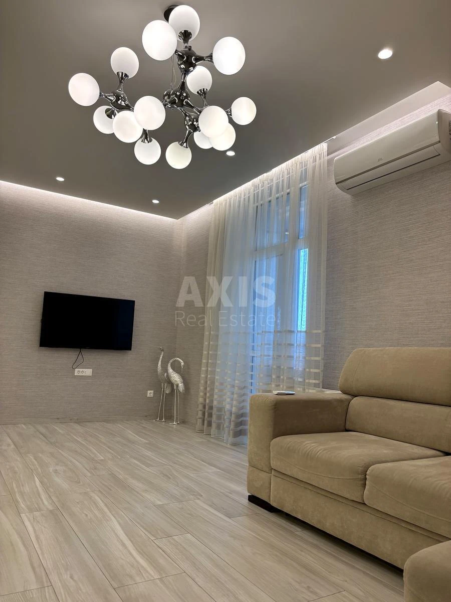 3k apartment vul. Glybochyc'ka 32В679968