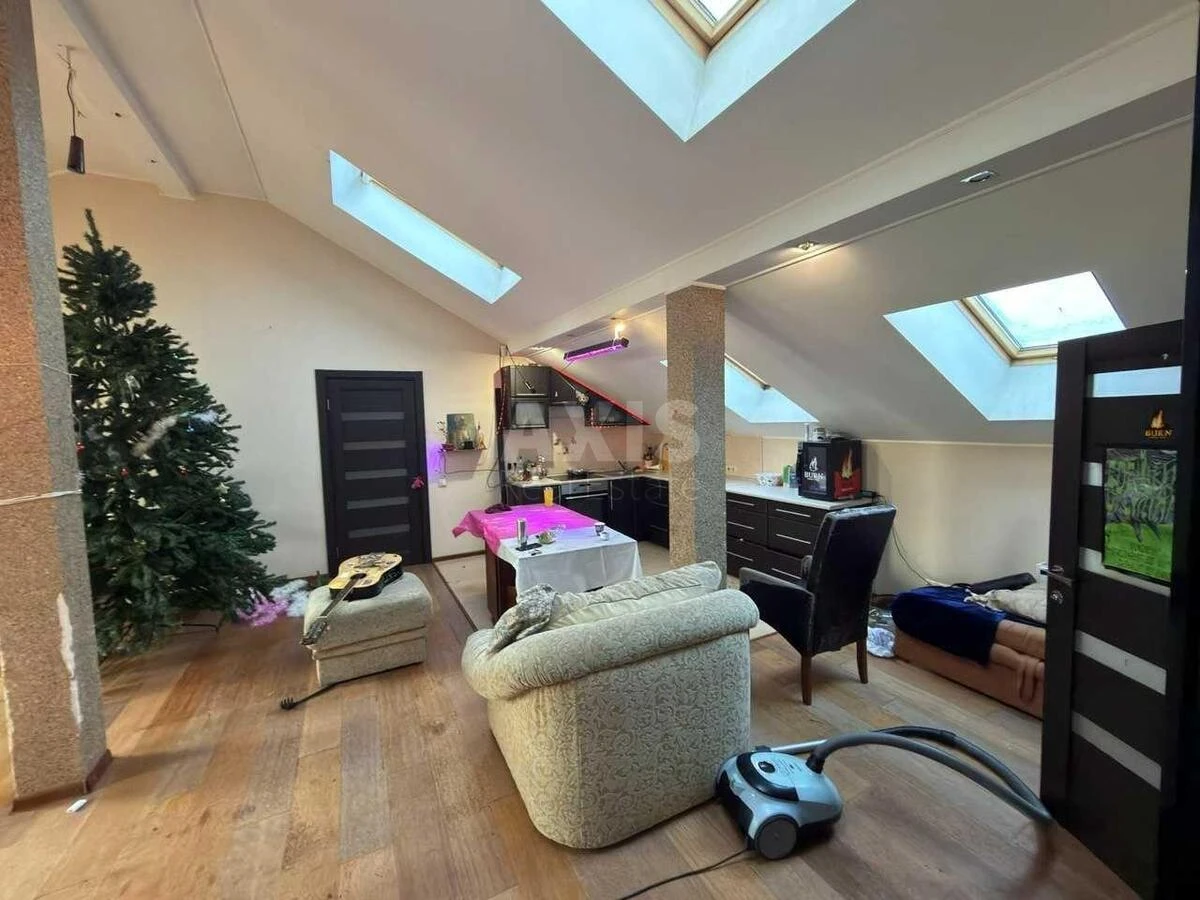 Office vul. Oleksandra Konyskoho 46, 200m2646633