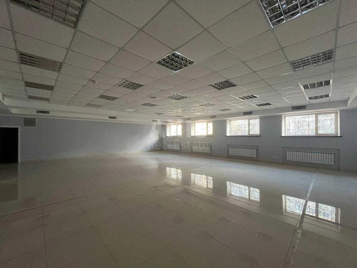 Trade object nab. Dniprovs'ka 13, 770m2613083