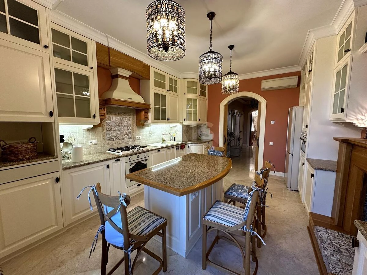 3к квартира ул. Зверинецкая 476690711