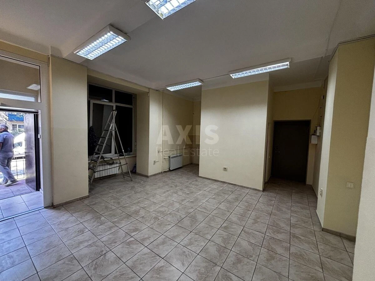 Trade object vul. Dmytra Bagalija 2, 60m2685999