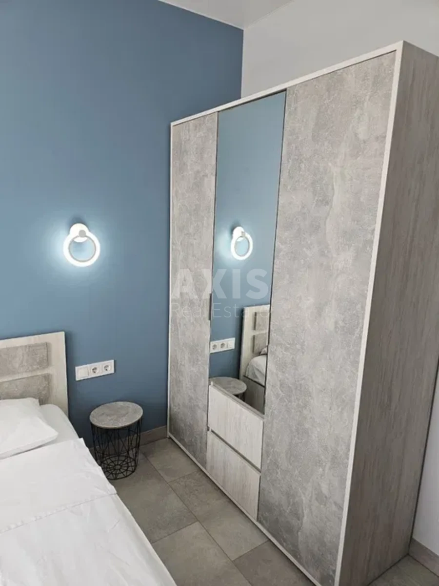 2k apartment vul. Saljutna Два B251296