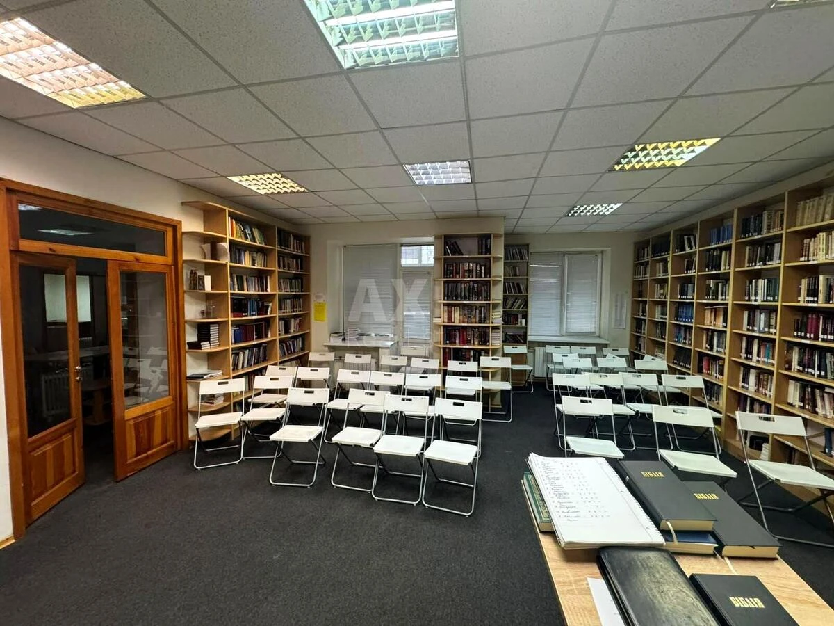 Office vul. Ahmatovoi' Anny 3А, 202m2704367