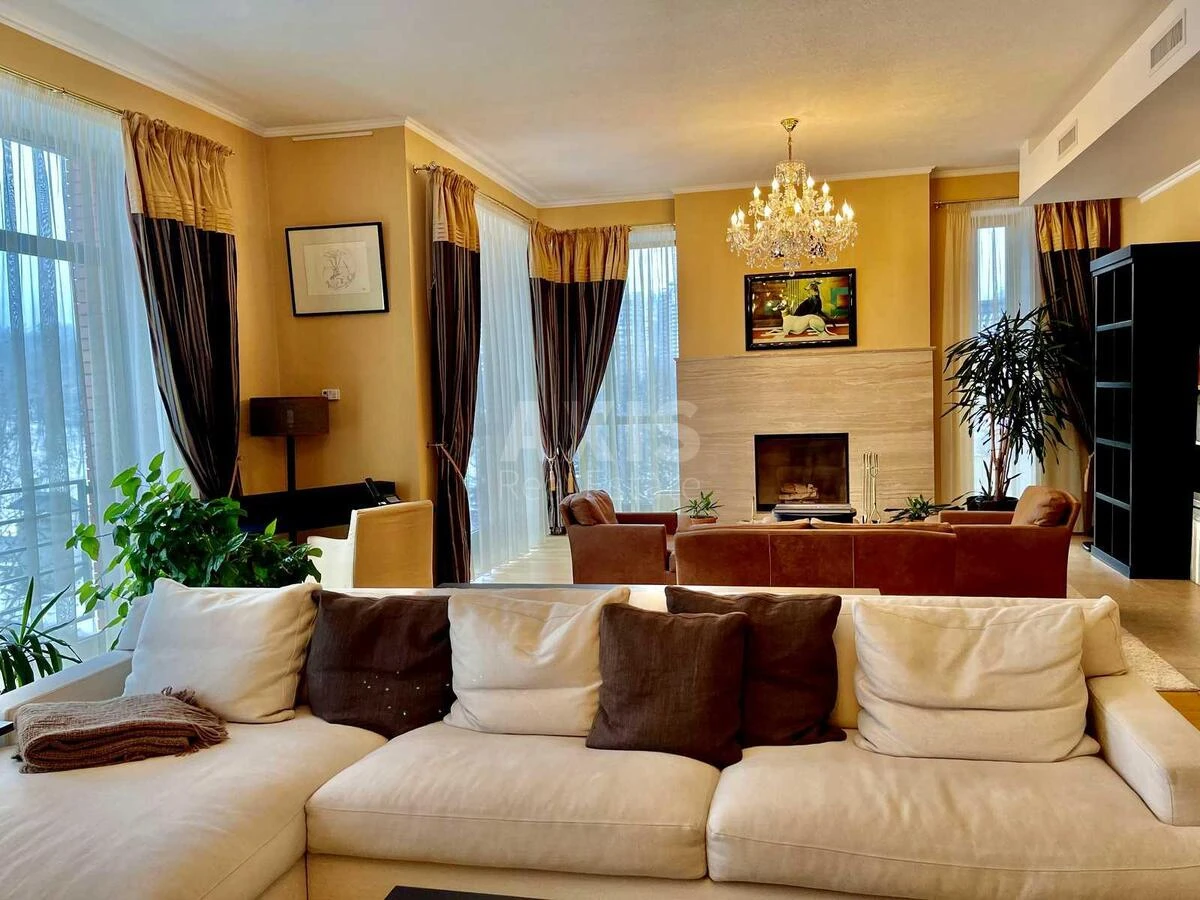 Дoм ул. Редутная, 575м2, город Киев704544