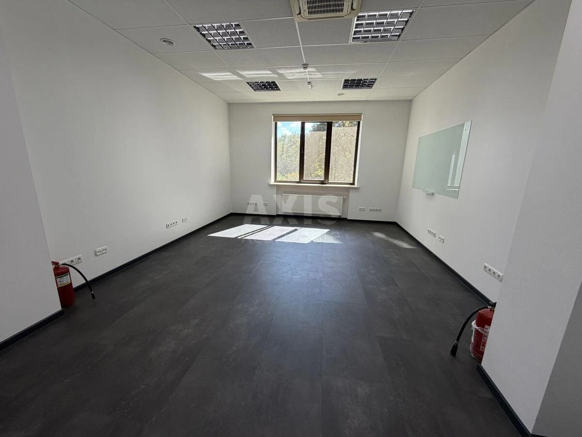 Office vul. Krasylivs'ka 11, 334m27105611