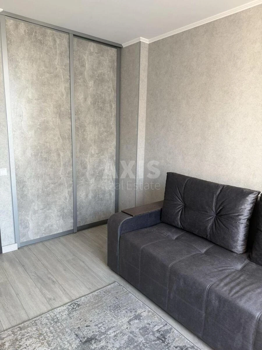 4k apartment nab. Dniprovs'ka 18663033