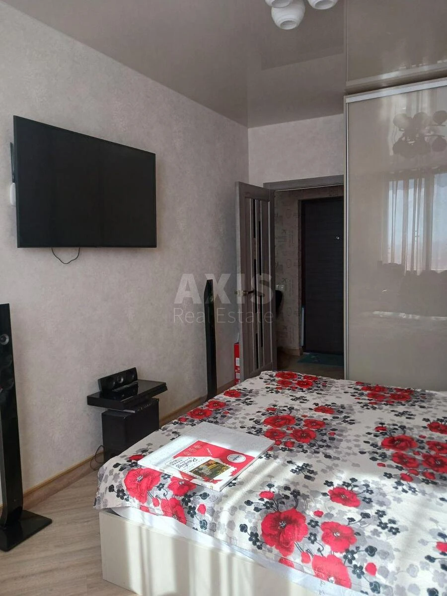 1к квартира ул. Рональда Рейгана 40707773