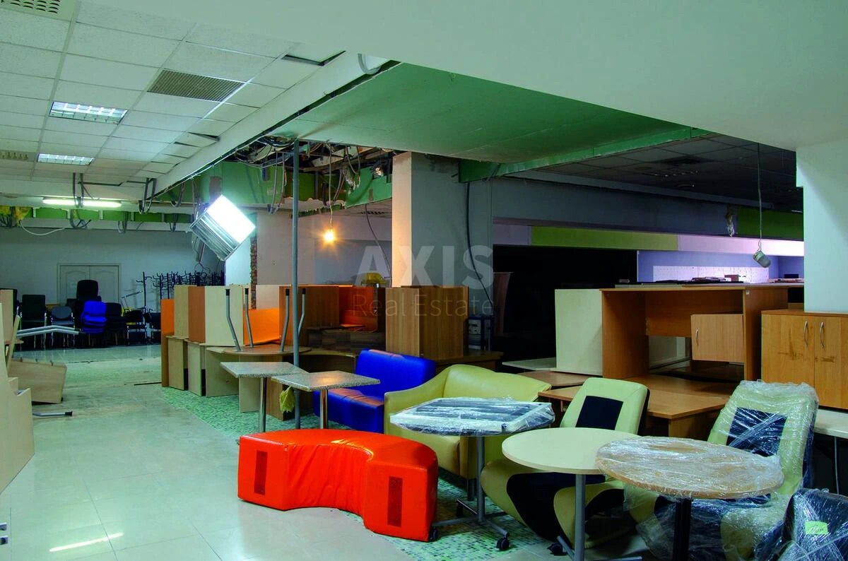 Office vul. Geroi'v Kosmosu 4, 1107m2677982