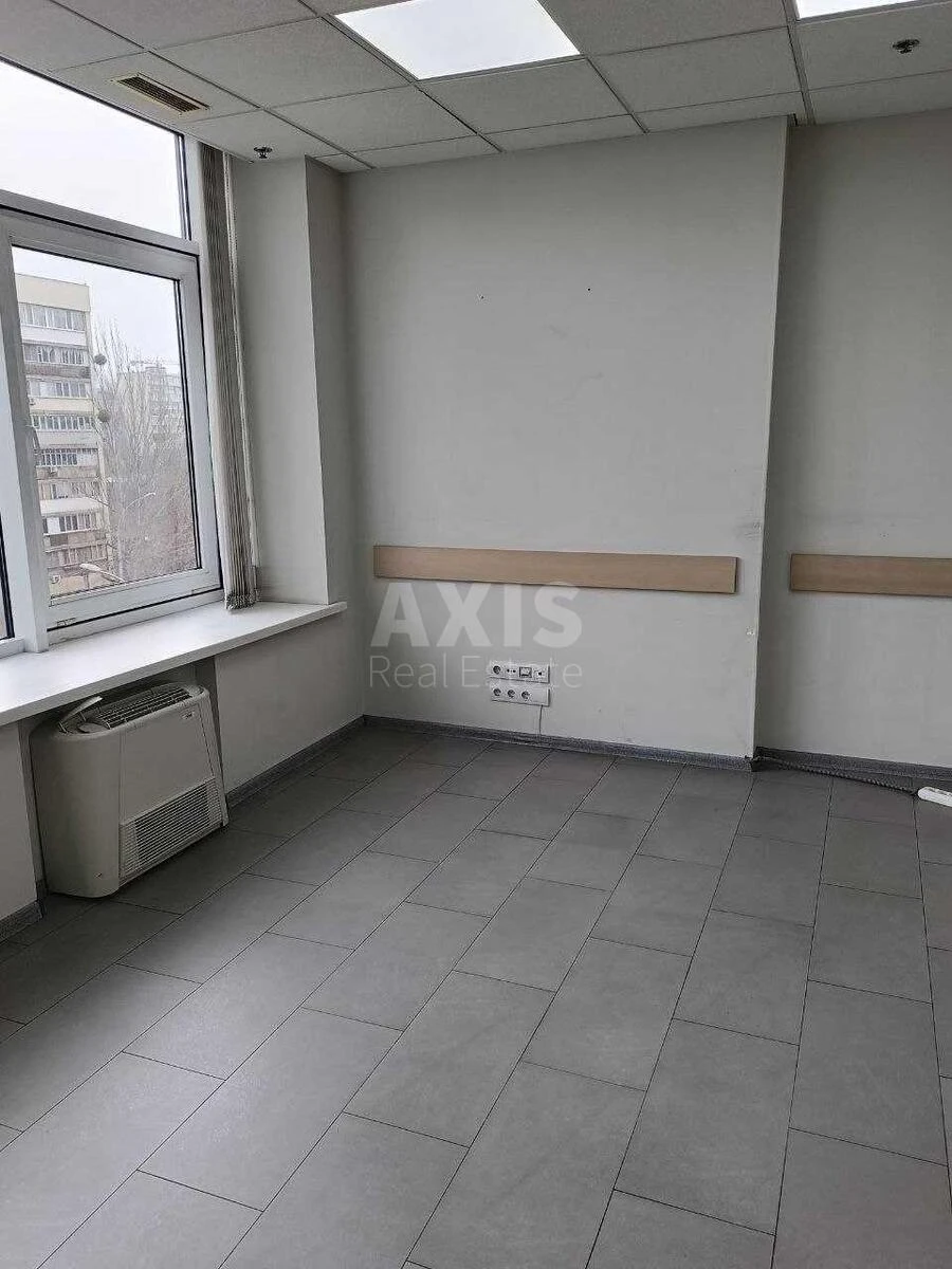 Office vul. Antonovycha 172, 137m2700054