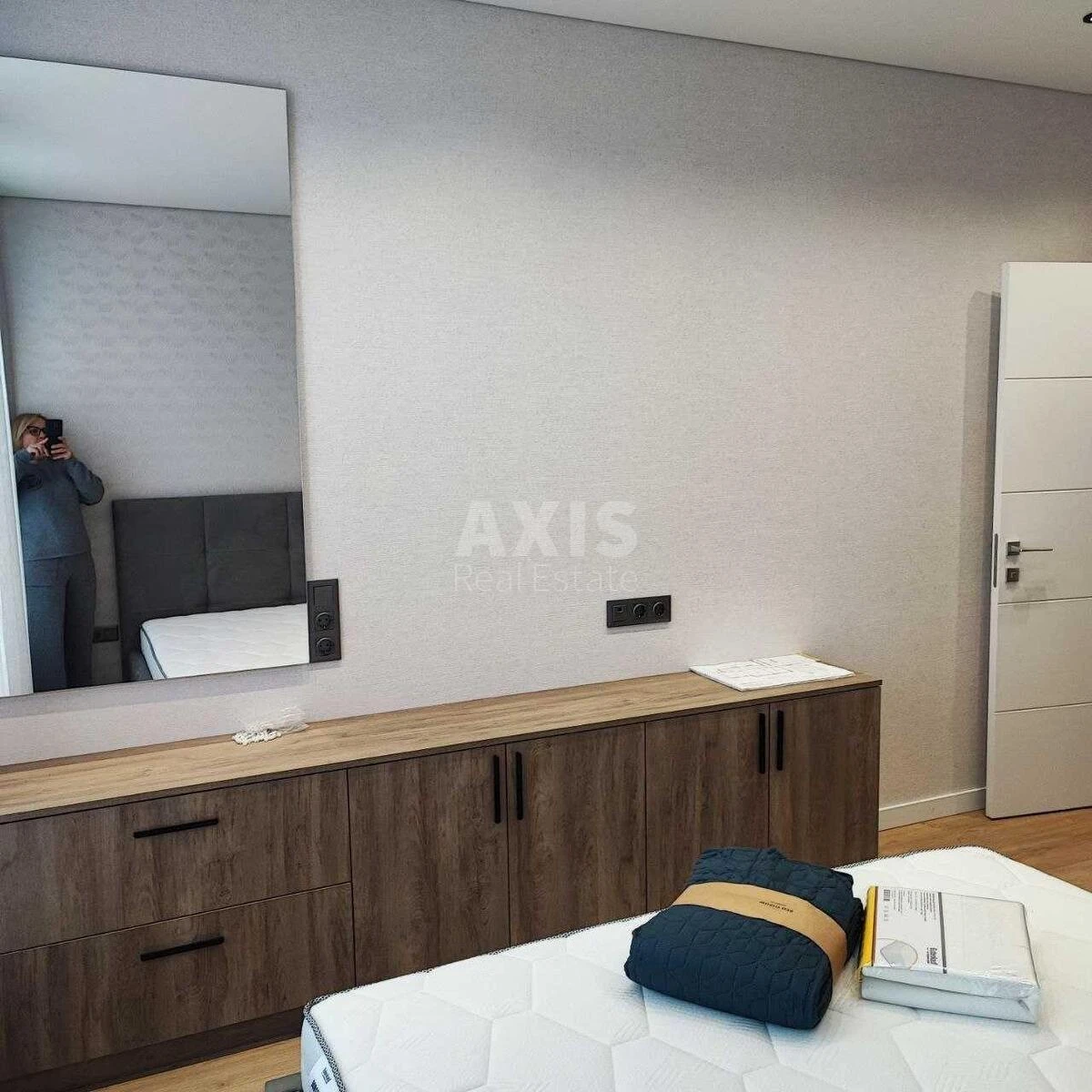 2k apartment pr-t Berestejskij 67670252