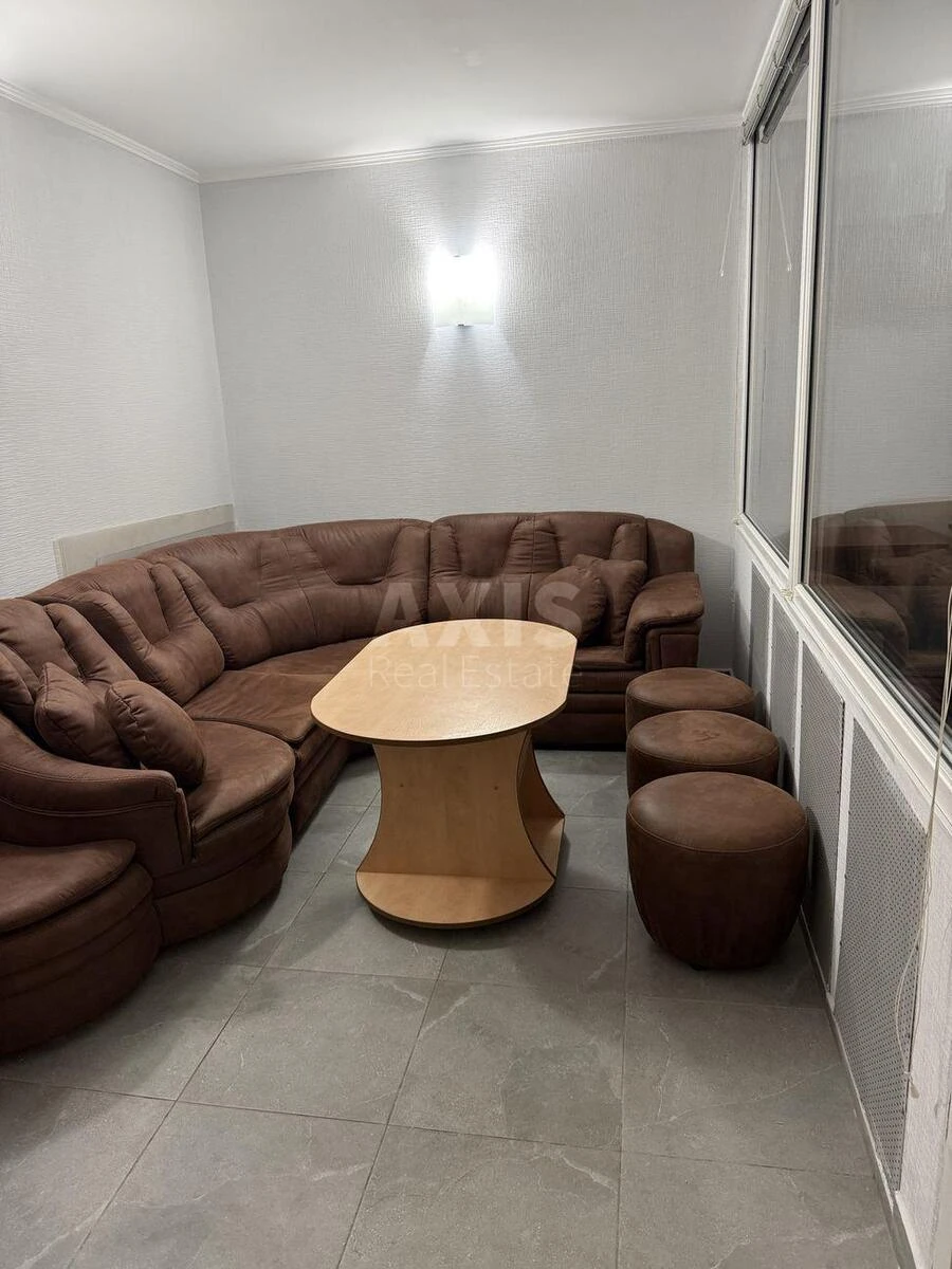 Офис ул. Антоновича 72, 60м2686896