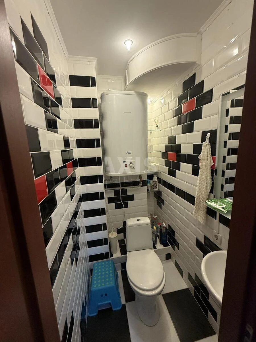 1k apartment prov. Jasynuvats'kyj 11688006