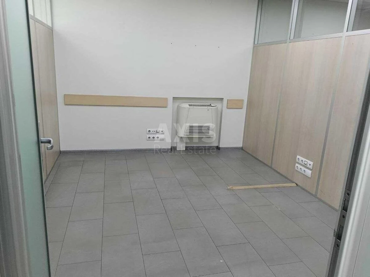 Office vul. Antonovycha 172, 137m2700055