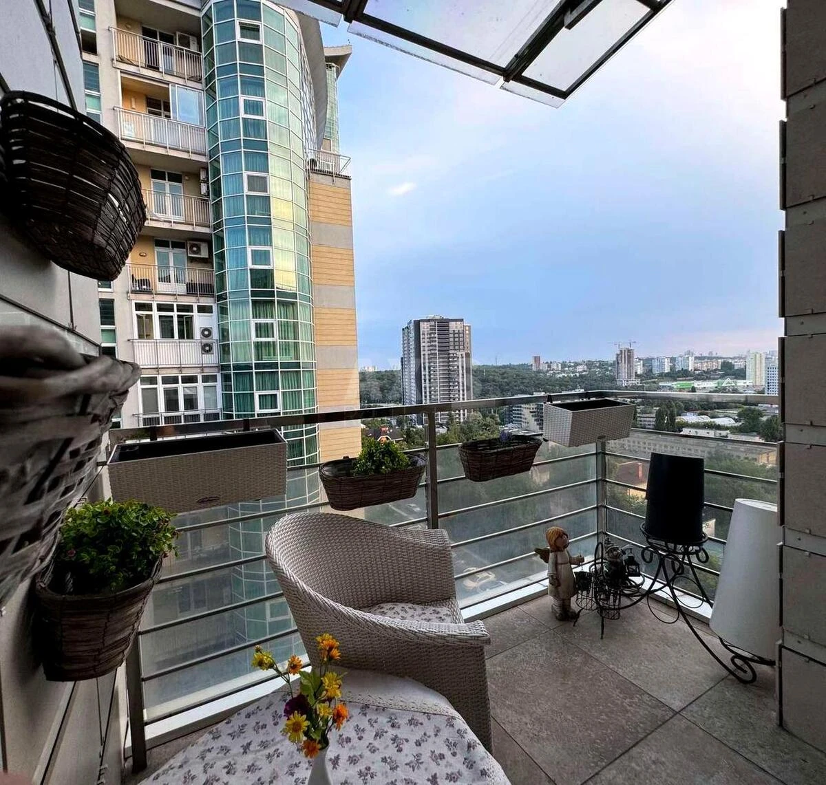 3k apartment vul. Zvirynec'ka 476690713