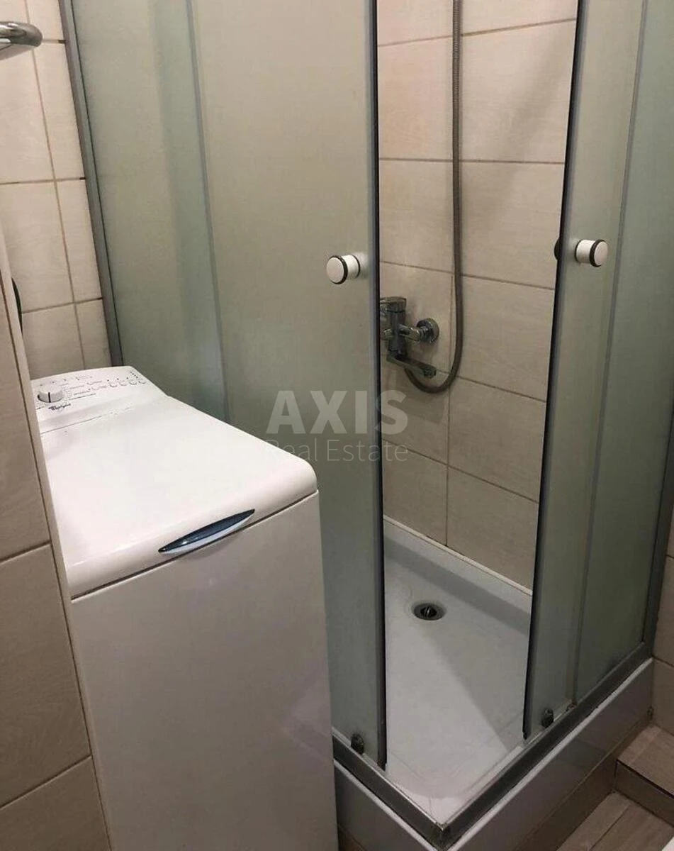 1k apartment pr-t Sobornosti 17706524