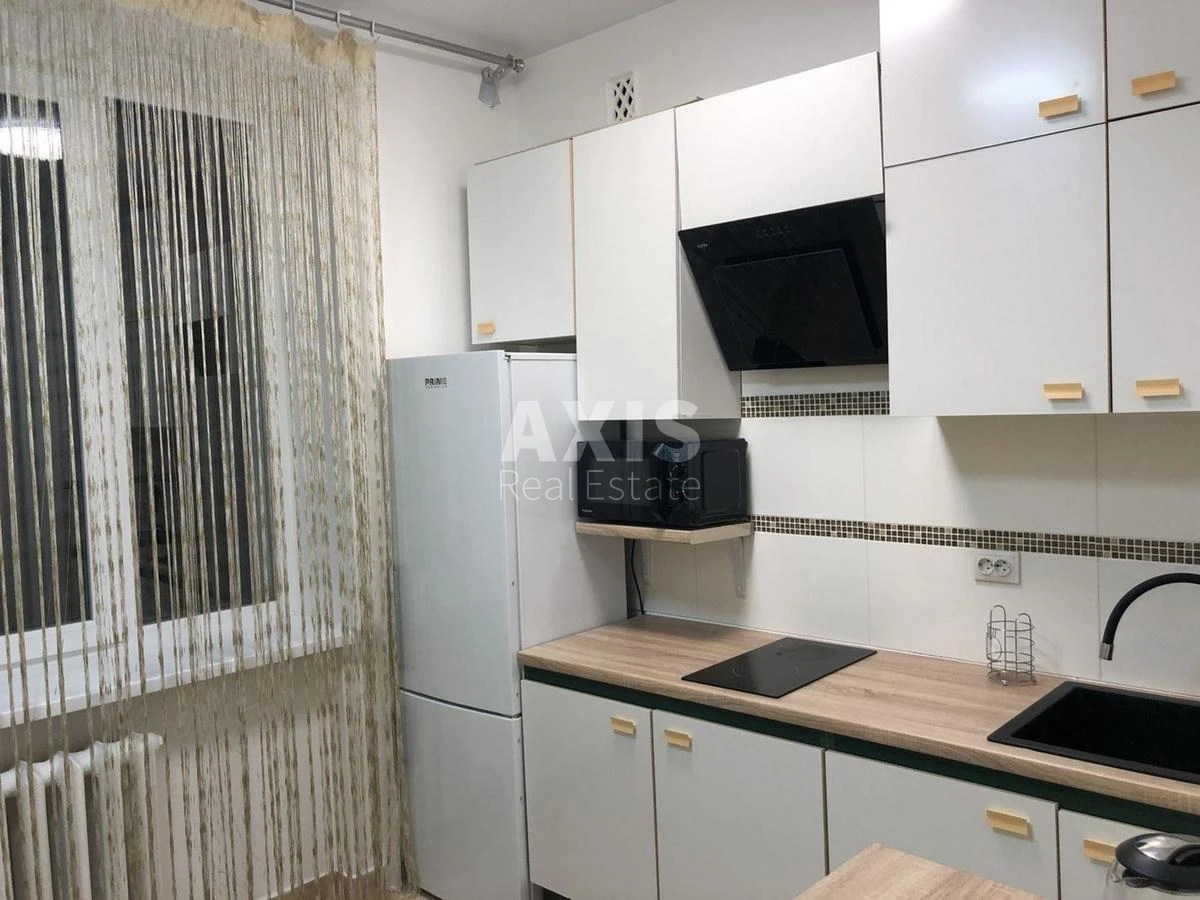 2k apartment vul. Jevgena Konoval'cja Двадцять сім А41187