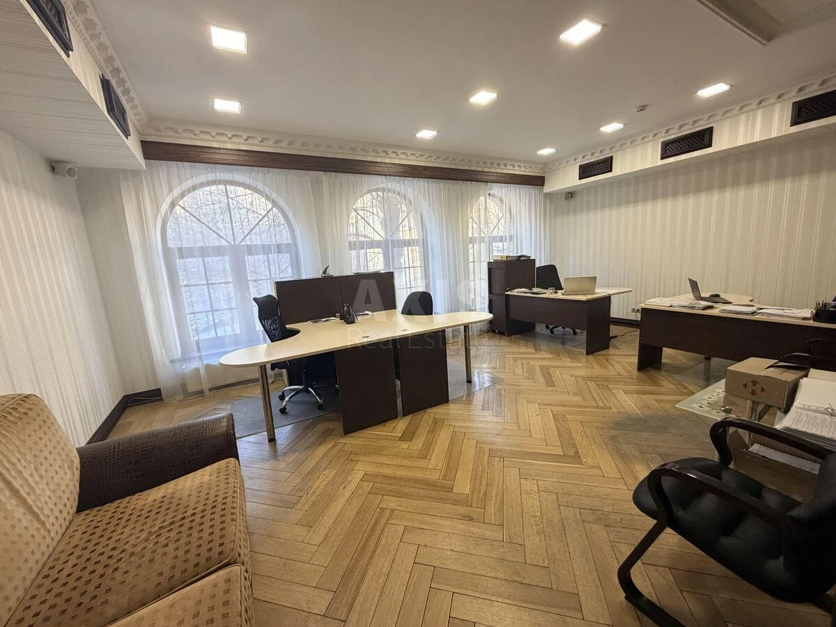 Office vul. Zhyljans'ka 72А, 130m265662