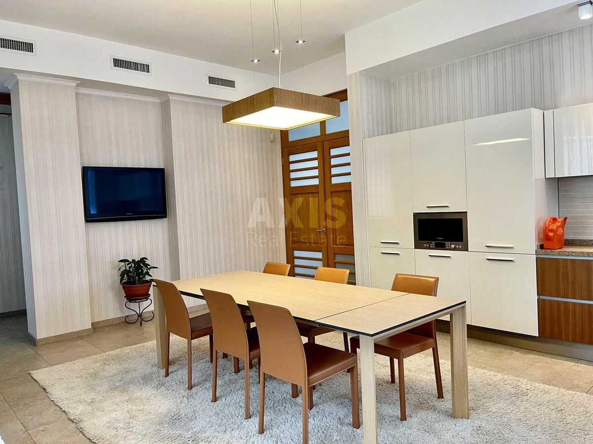 Дoм ул. Редутная, 575м2, город Киев704546