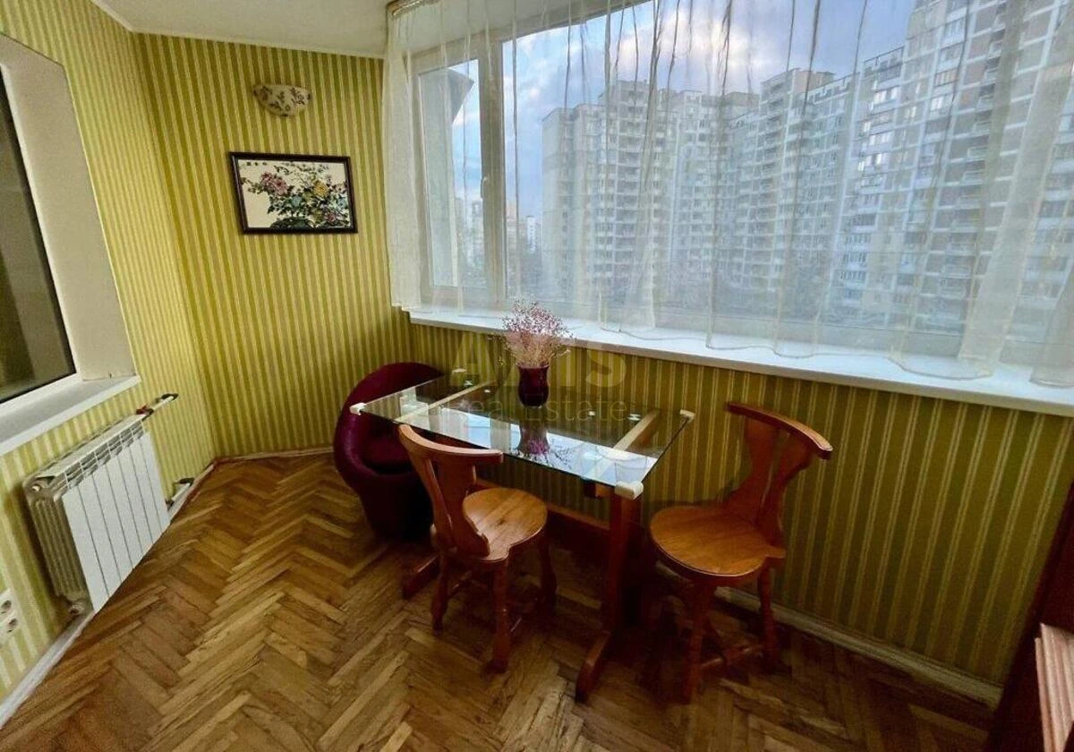 3k apartment vul. Ahmatovoi' Anny 6674415