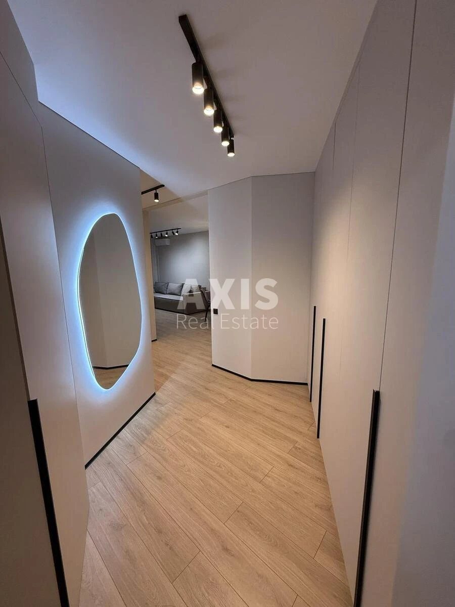 1к квартира пр-т Берестейский 11Б6796111