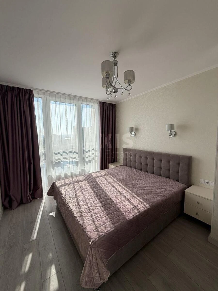 4k apartment nab. Dniprovs'ka 18663035