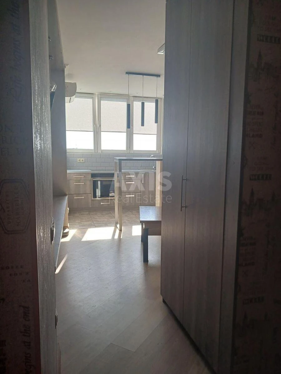 1к квартира ул. Рональда Рейгана 40707775