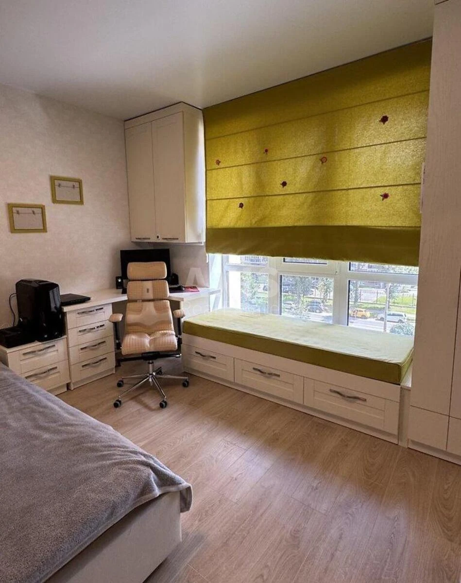 4k apartment vul. Metrologichna 54567715