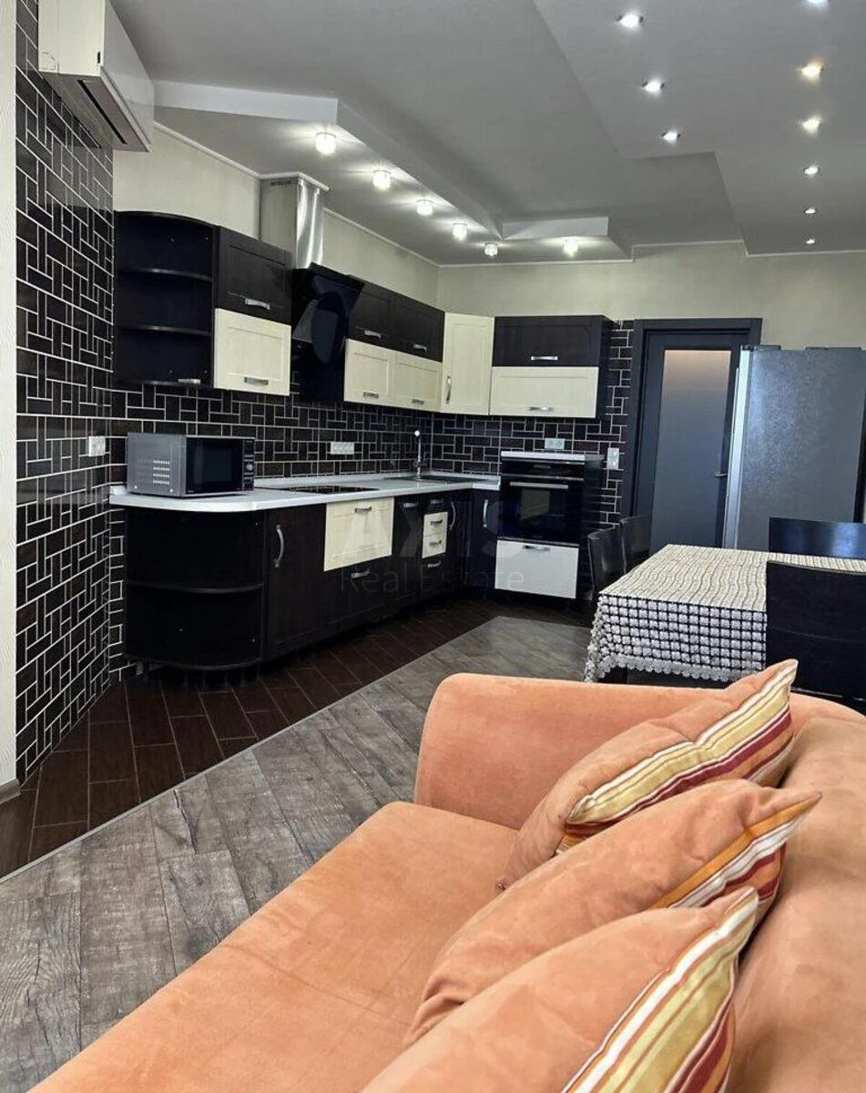 4k apartment vul. Sribnokil's'ka 2268057
