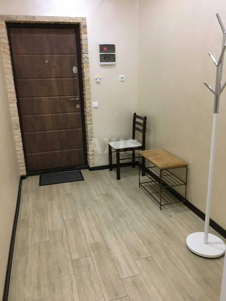 2к квартира ул. Михаила Максимовича 267109510