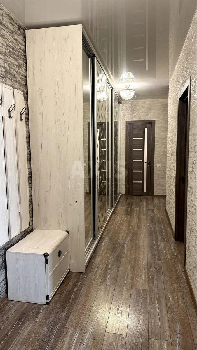 2k apartment vul. Danchenka Sergija 32А702746