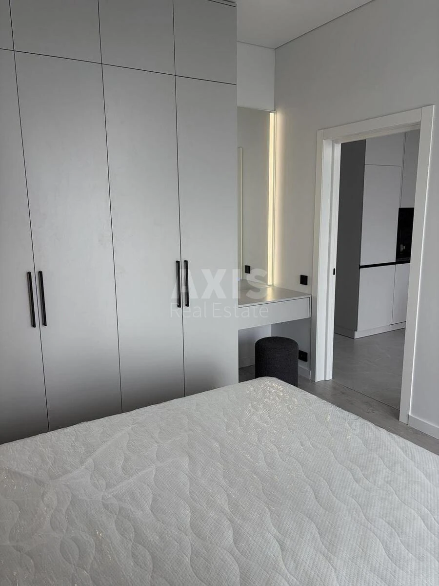 1к квартира ул. Гарета Джонса 8703025