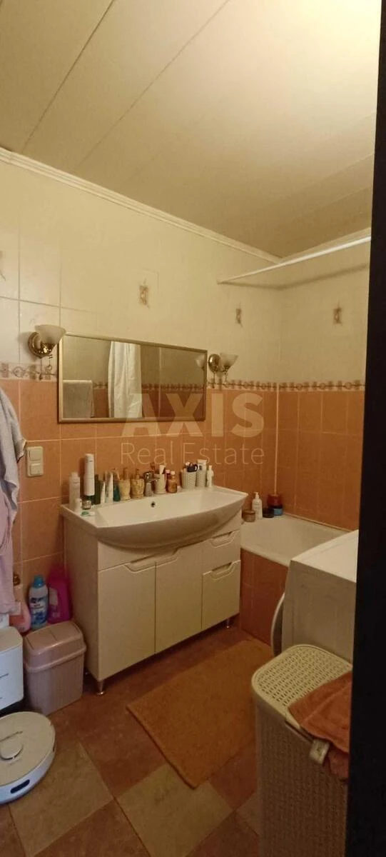 2k apartment vul. Vyshnjakivs'ka 19/197010715