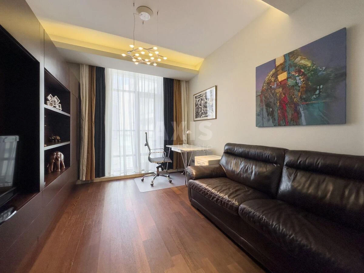 4к квартира ул. Окипной Раисы 18513479