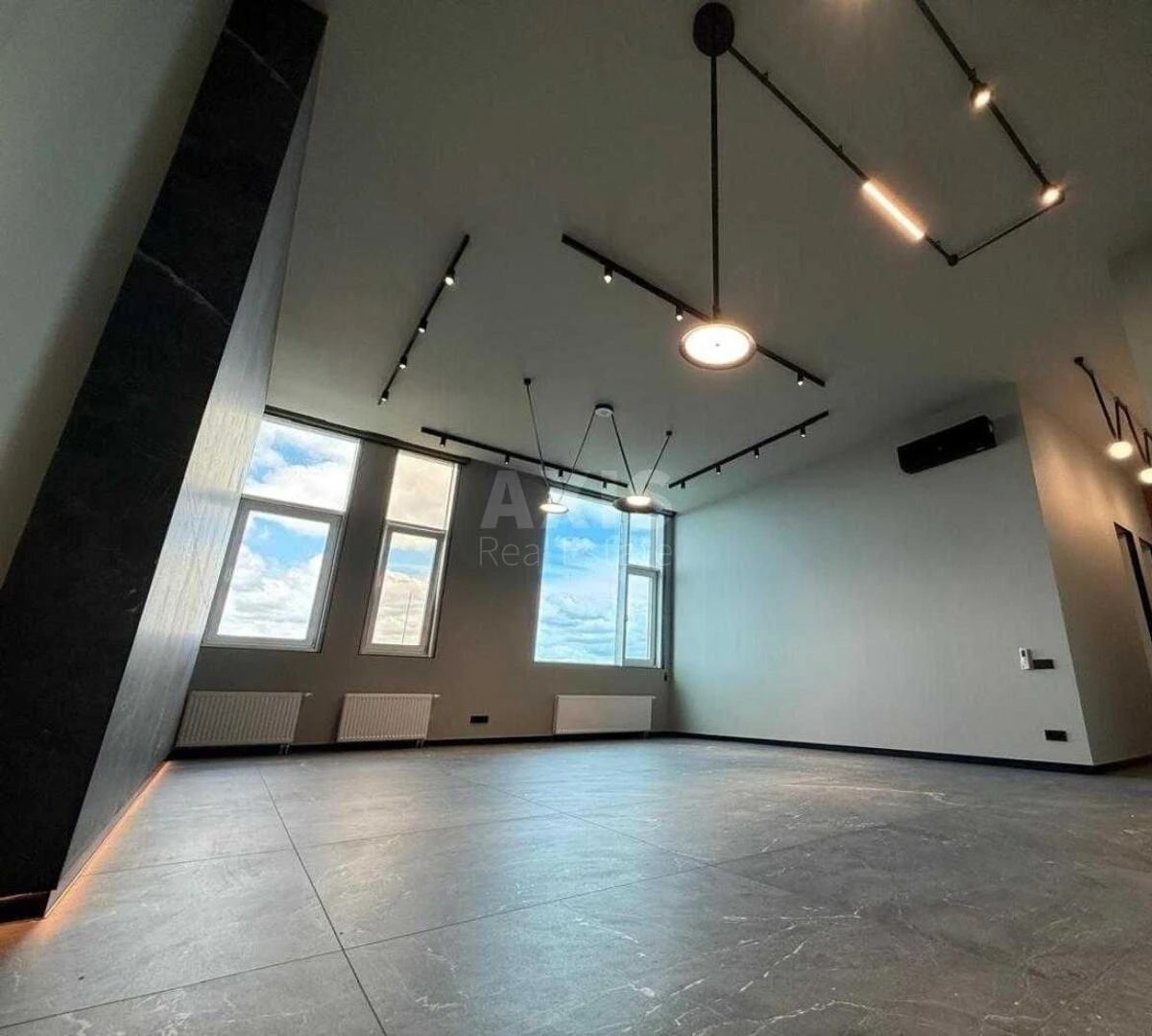 Офис пр-т Берестейский 11Б, 100м270620