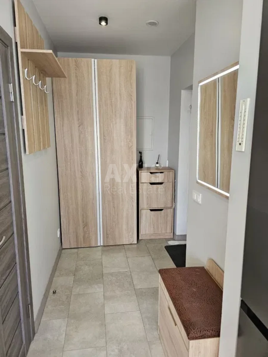 2k apartment vul. Saljutna Два B251298