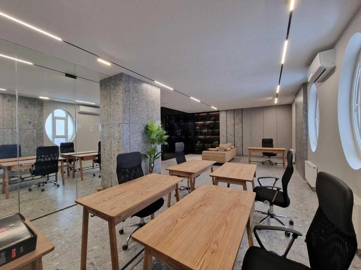 Офис ул. Василия Тютюнника 37/1, 77м267255