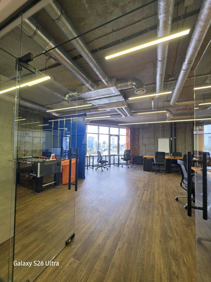 Office vul. Velyka Vasyl'kivs'ka 72, 182m2719494