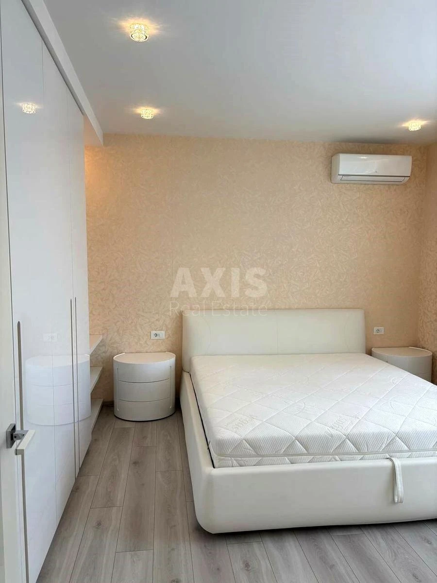 3k apartment vul. Glybochyc'ka 32В6799612
