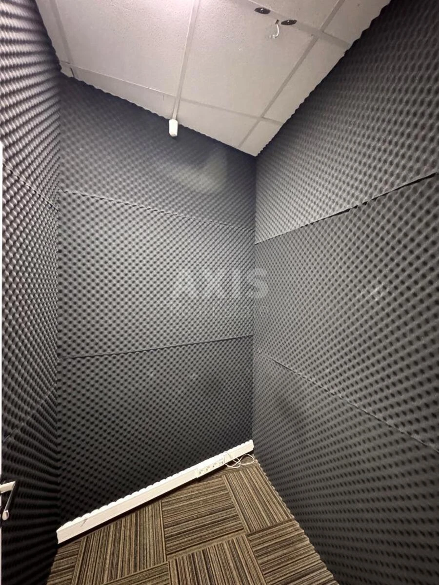 Office vul. Pymonenka Mykoly 13, 491m26785111