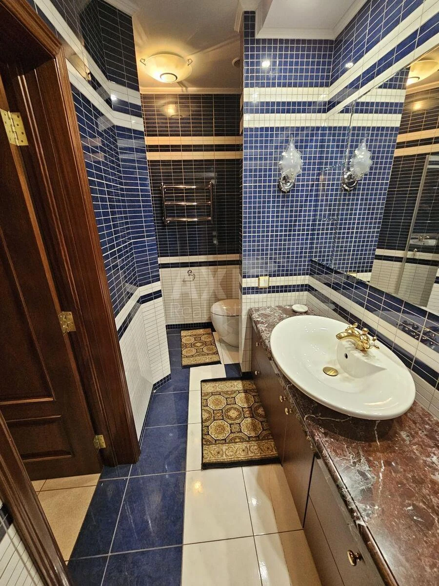 Office vul. Velyka Vasyl'kivs'ka 72, 194m2625523