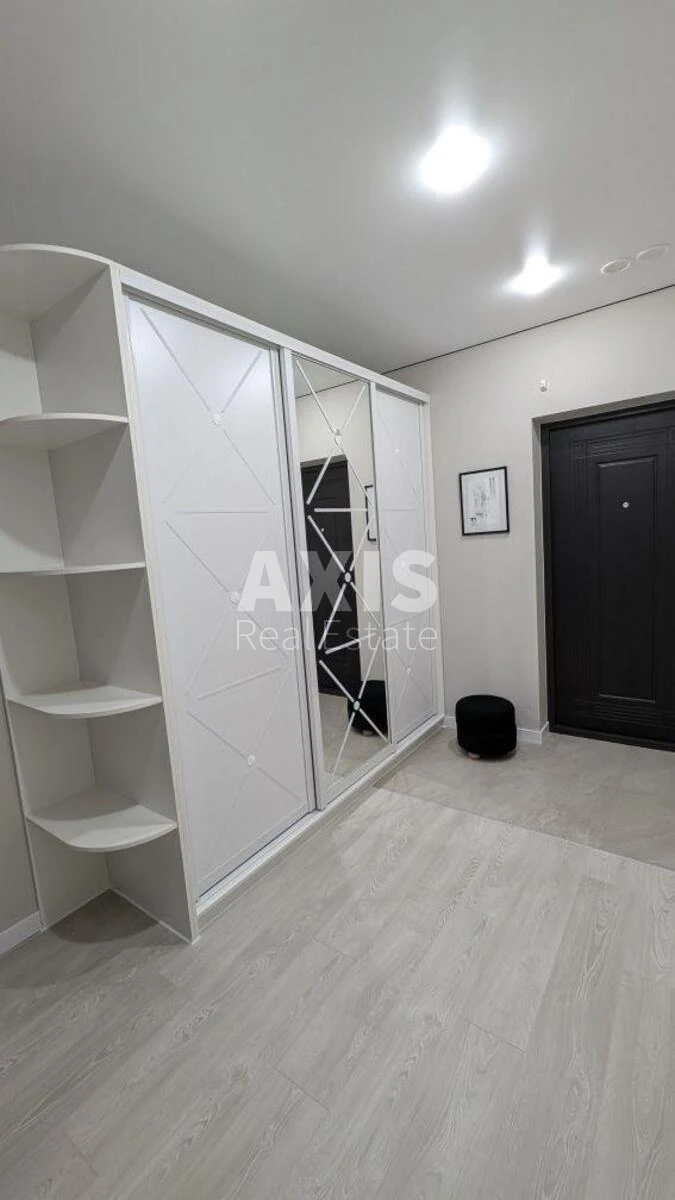 1к квартира пр-т Европейского Союза 45692949