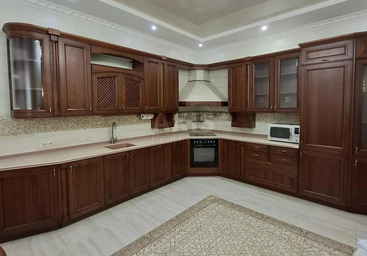 3k apartment vul. Jevgena Konoval'cja 44А
